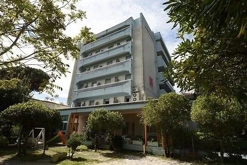 Hotel Zanarini In Centro A Riccione