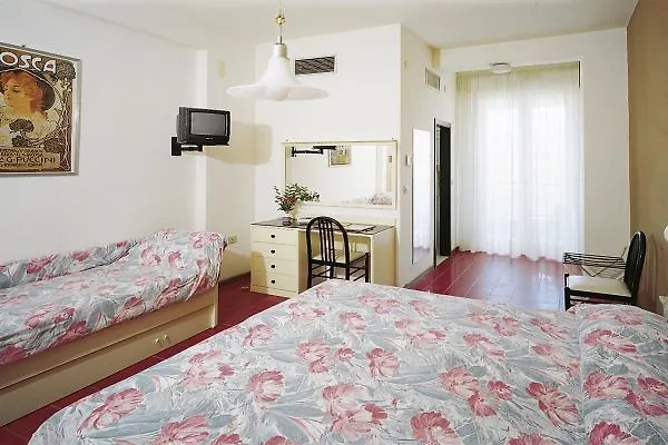 Hotel Zanarini In Centro A Riccione